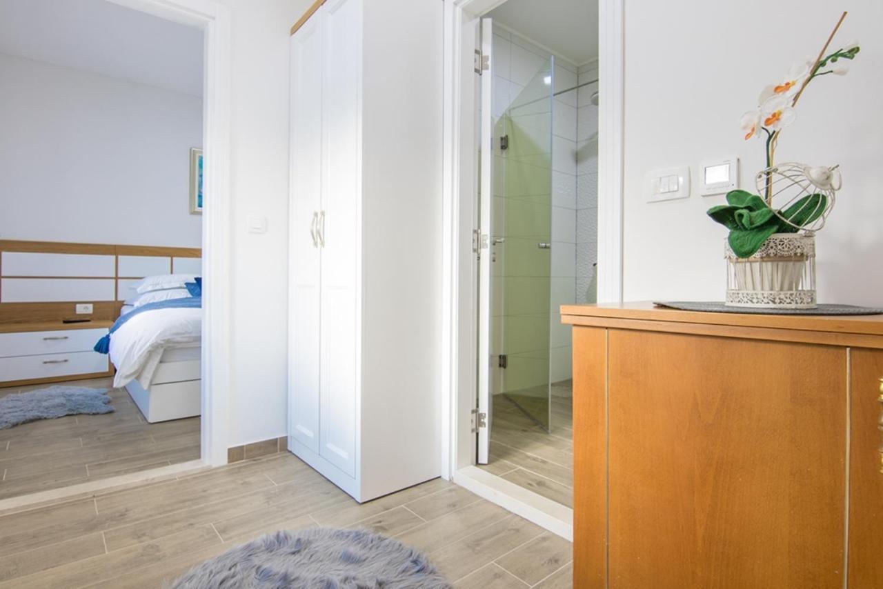 Dvori Stipanovi With Heated Pool And Jacuzzi Donje Rascane Exterior foto