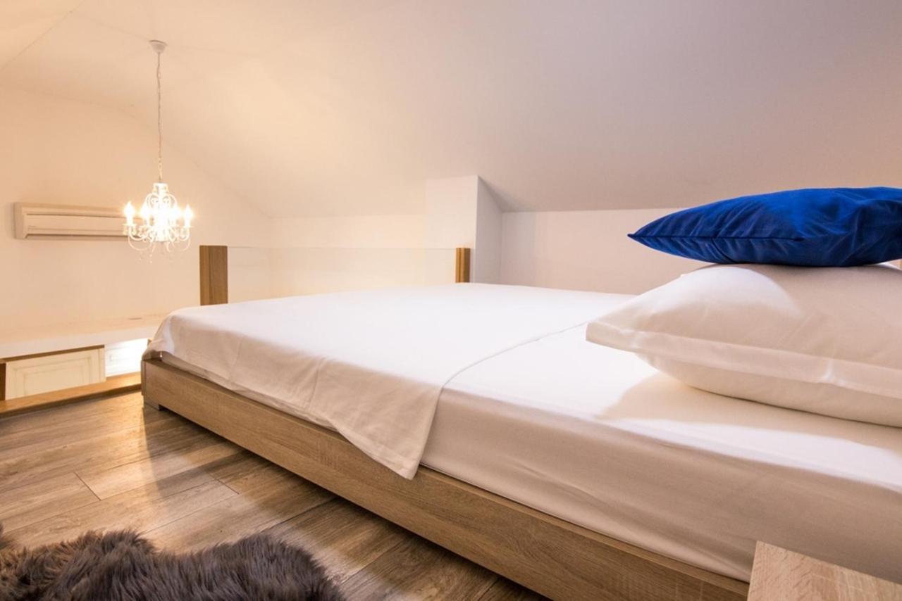 Dvori Stipanovi With Heated Pool And Jacuzzi Donje Rascane Exterior foto