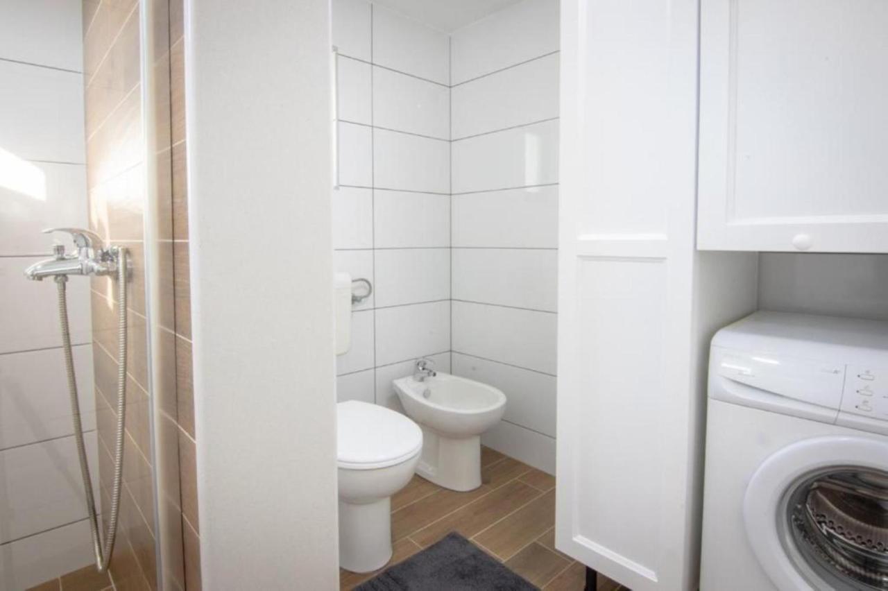 Dvori Stipanovi With Heated Pool And Jacuzzi Donje Rascane Exterior foto