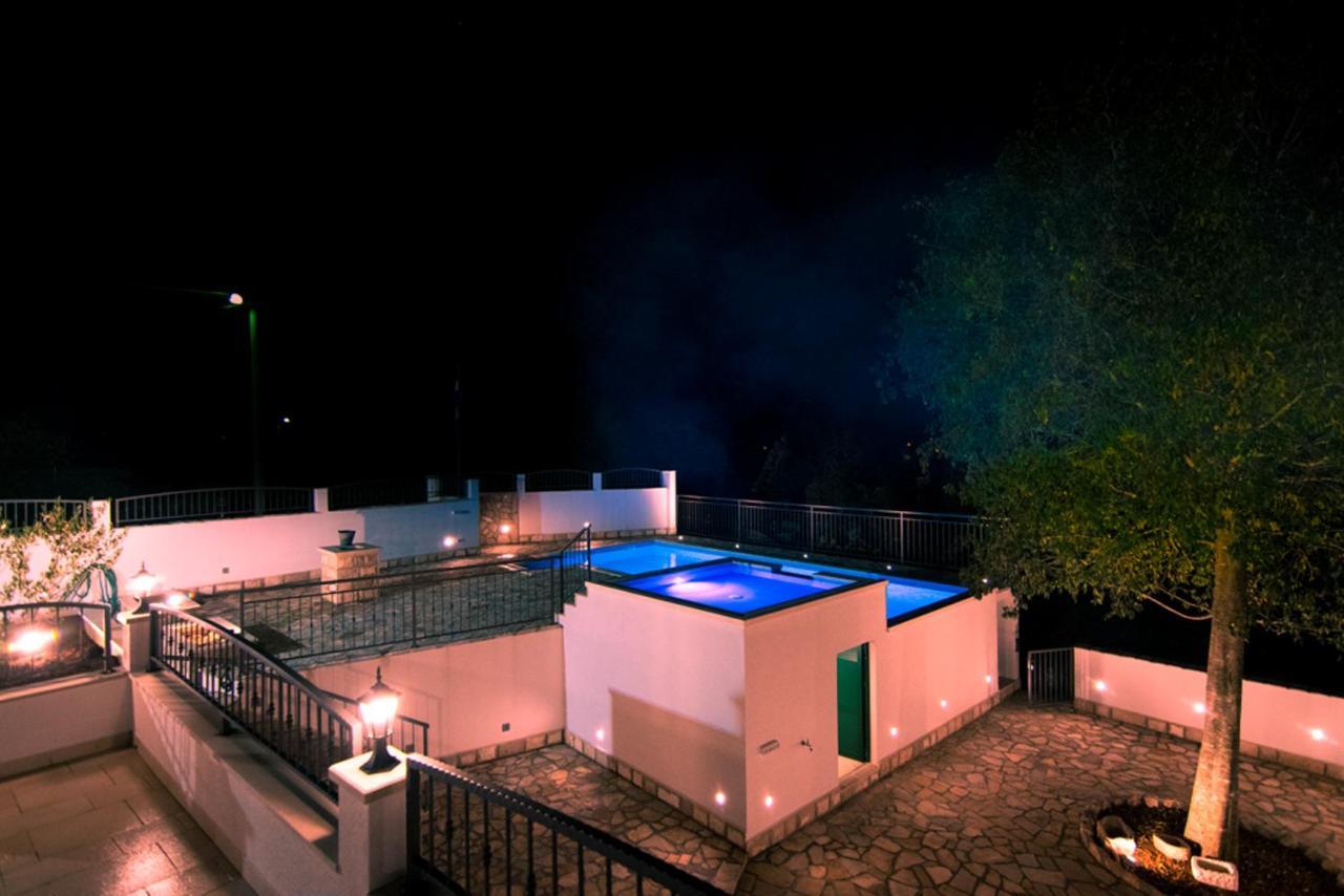 Dvori Stipanovi With Heated Pool And Jacuzzi Donje Rascane Exterior foto